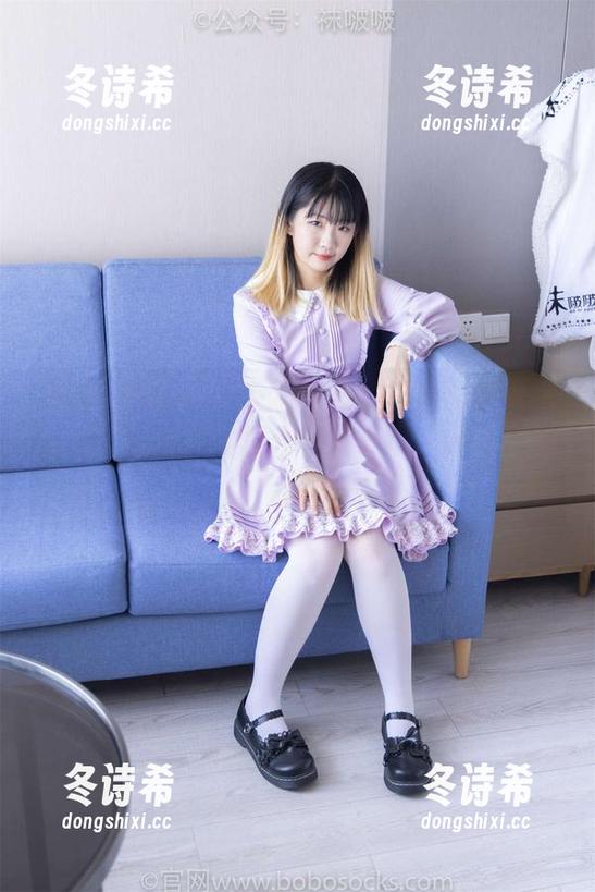 BoBoSocks袜啵啵-小安 BoBoSocks袜啵啵 - 小安小腿丝袜私房图包:让腿部的骚动一览无余,谁能不心动?