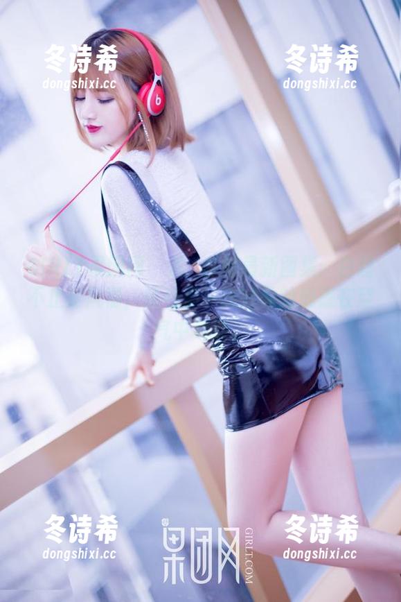 GIRLT果团网-龚玥菲 GIRLT果团网 - 龚玥菲的最新图集:白丝不止是风情,还有那一抹轻盈的触感在空气中舞动。