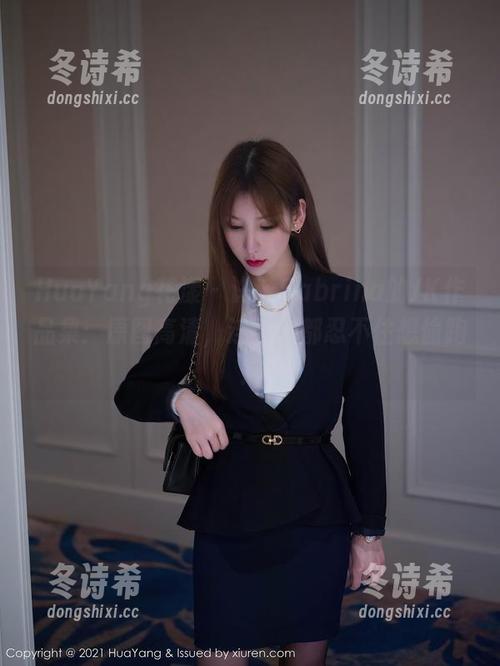 HuaYang花漾-许诺Sabrina HuaYang花漾 - 许诺Sabrina的JK作品集:原图高清,连光影都忍不住想偷跑!