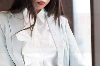 MiStar魅妍社 – 最新Mara酱图册:剧情反转,从沙发到阳台,天哪,她真是个百变小魔女!