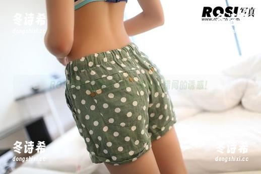 ROSI写真 ROSI高跟鞋美图更新,光影交错间的诱惑!