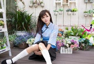 UGirls尤果网 – 来看看，Zora若拉修女的福利图包，谁说修女不能带点色？