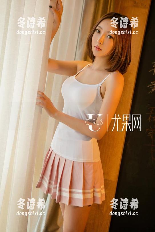 UGirls尤果网-游子熙 UGirls尤果网 - 当游子熙遇上女王:原图里的无敌光芒!