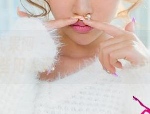 UGirls尤果网 – 艾霓莎居家写真:分享那些阳光洒在沙发上的瞬间