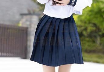 XIAOYU语画界 – 看!王馨瑶yanni油亮写真,几乎能倒影自己的心情