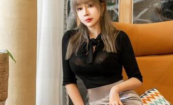 XINGYAN星颜社 – 何晨曦最新图册:透明,果然是个中看不中用的概念。