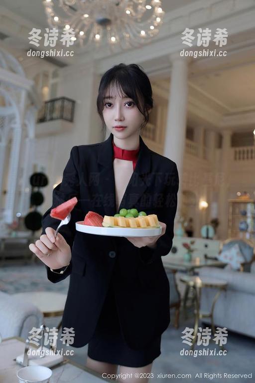 Xiuren秀人网-林乐一 Xiuren秀人网 - 在阳光下玩转比基尼,林乐一在线写真的轻松时光