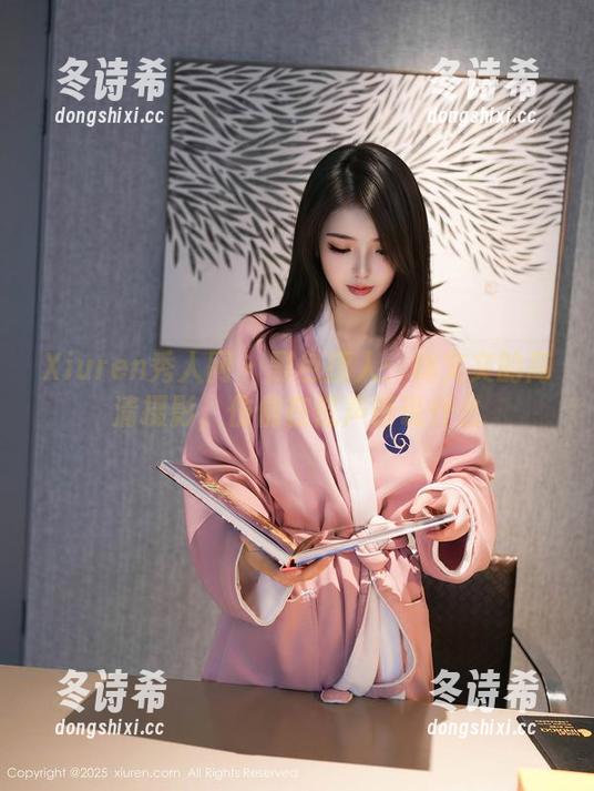 Xiuren秀人网-林文文 Xiuren秀人网 - 黑色撩人:林文文的高清摄影,仿佛在低声诉说什么