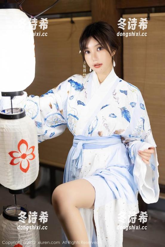 Xiuren秀人网 - 王俪丁小宝贝的旅拍套图：高清记录下的细腻与自由