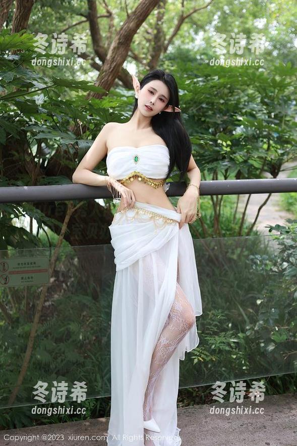 Xiuren秀人网-王俪丁小宝贝 Xiuren秀人网 - 图集里的职场魔法:王俪丁小宝贝办公室写真,灵感总在路上