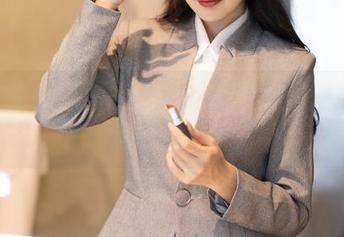 Xiuren秀人网 – 快来围观!王馨瑶Yanni短裙写真全集,绝对让你眼前一亮!