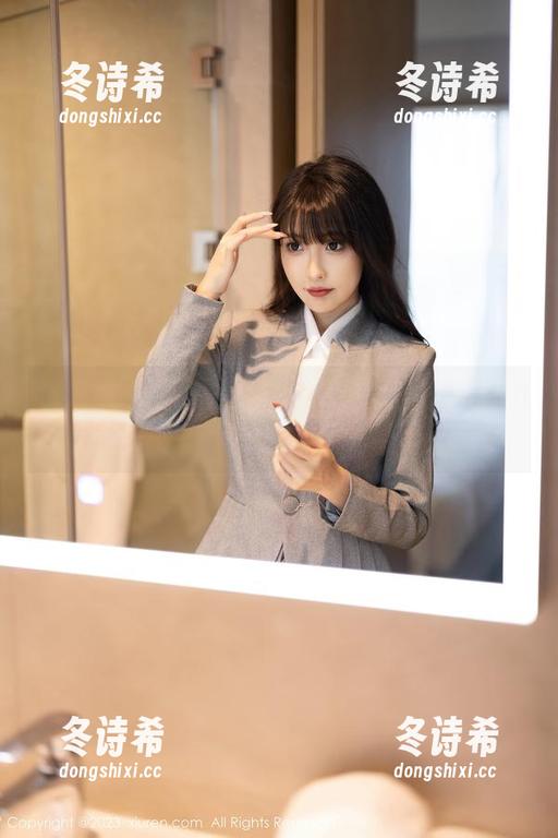 Xiuren秀人网 - 快来围观！王馨瑶Yanni短裙写真全集，绝对让你眼前一亮！