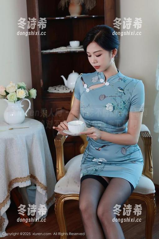 Xiuren秀人网-菲菲吃不胖 Xiuren秀人网 - 菲菲吃不胖的网袜写真集:绝对不只是好看!快来下载吧