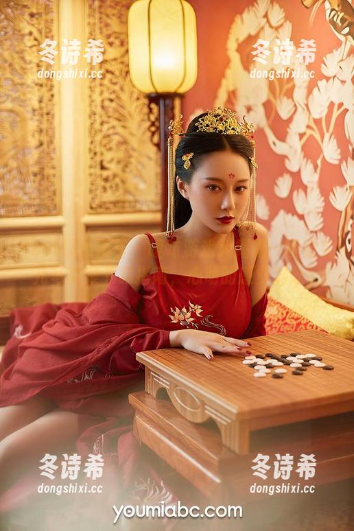 YouMi尤蜜荟-黄金宝儿 YouMi尤蜜荟 - 暧昧游戏大揭秘:黄金宝儿写真集下载指南,心动的感觉满分!