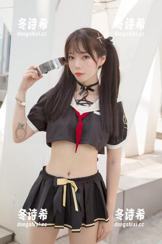 fushii_海堂 fushii_海堂兔兔头写真合集:这光影打得好,差点以为她就是从动画里跳出来的角色!
