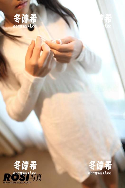 rosi - 恋恋独家女神私拍资源：直击心底的小秘密