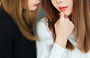 丽柜 – 跟风也不怕!小七的套图和香丝助理,谁能拒绝这种诱惑?