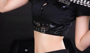 丽柜 – 轩轩的全套写真,阶下木兰私人定制,下载一试便知!