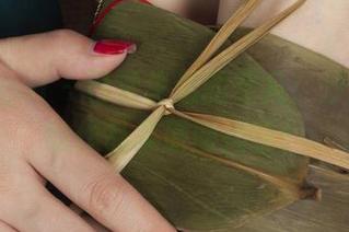 丽柜ligui – 日常生活的非凡:汐汐女佣的作品集原图揭晓!