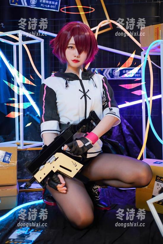 亚缇arty 亚缇arty的时雨泳装美图,如此撩人无法自拔的舰队Collection!