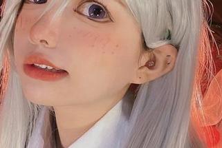 嘿！六二二同学w比基尼写真全套来袭，简直是泳池边的风情万种！