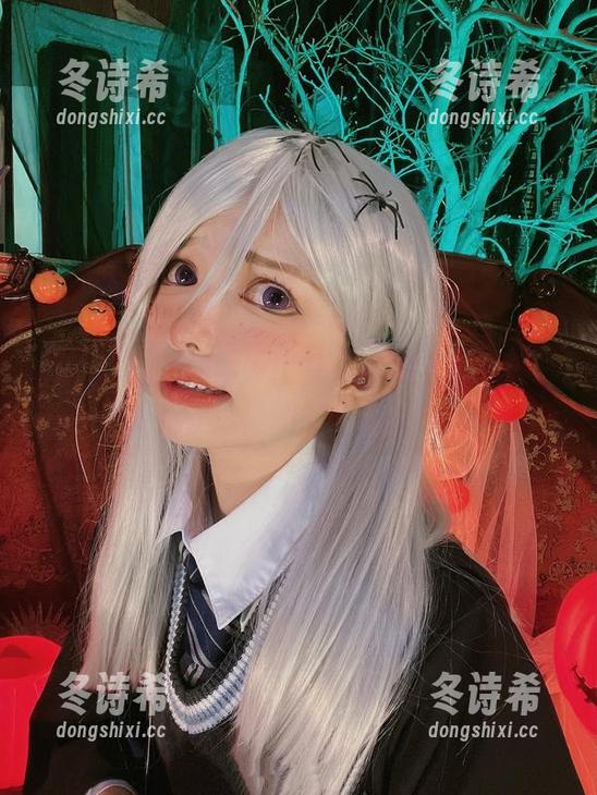 六二二同学w 嘿!六二二同学w比基尼写真全套来袭,简直是泳池边的风情万种!
