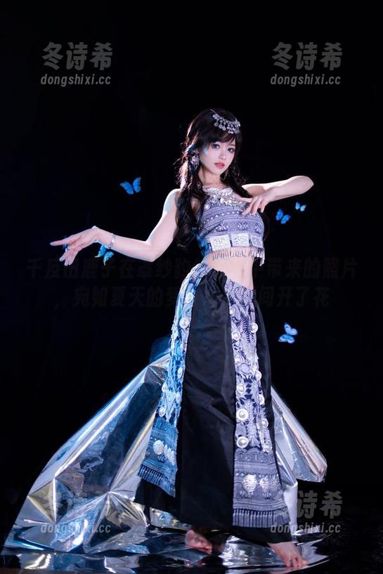 千反田鹿子在罩纱豹纹泳装中带来的照片，宛如夏天的梦，心情瞬间开了花