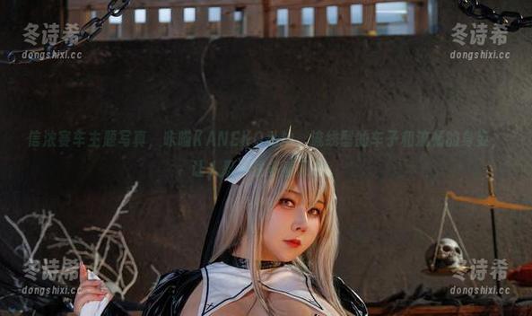 信浓赛车主题写真，咔喵KANEKO私拍，流线型的车子和流畅的身姿，让人忍不住多看几眼。