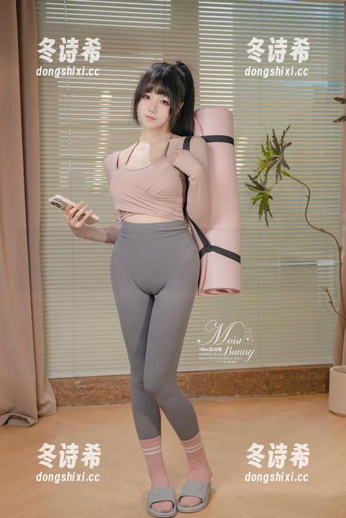 咬一口兔娘 咬一口兔娘的美图大冒险:不良女高下载站!