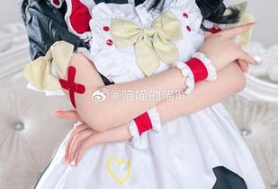 喵喵的喵吖:修女生涯的写真资源,光影间的秘密