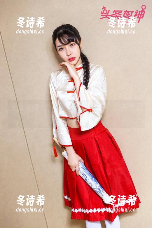 头条女神 - 火儿的写真小宇宙：女神气息浓厚的美图时刻