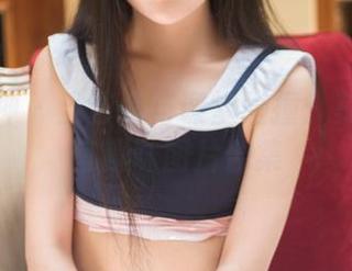 头条女神 – 当艺术与课堂碰撞:莫晓希教室趣味图片合集