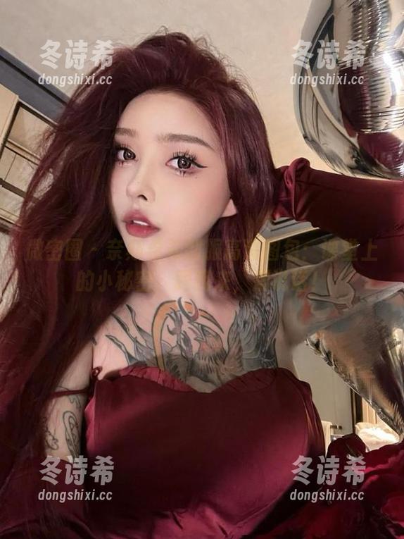 微密圈 - 奈斯希希制服高清图包：课堂上的小秘密，跟我来，别说话！