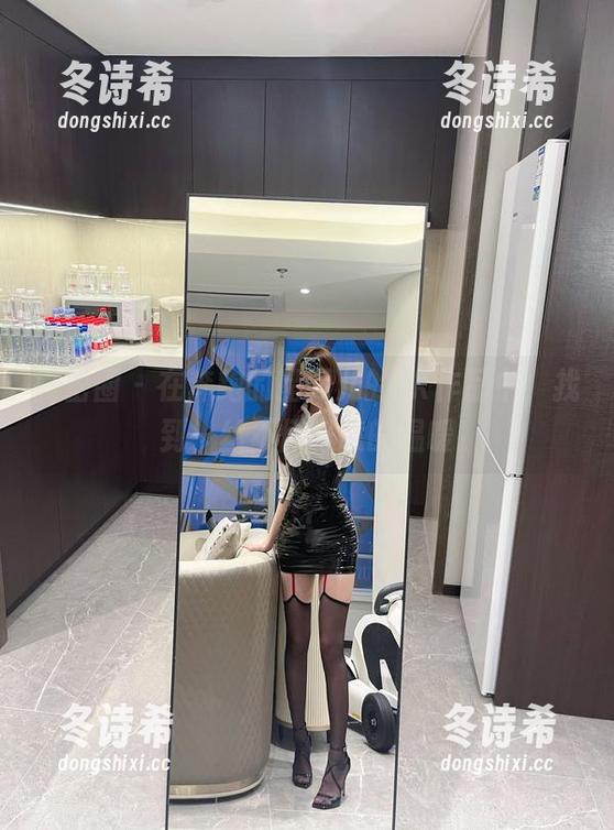 奔跑的晶骡儿 微密圈 - 在奔跑的晶骡儿的JK作品中,找到一丝不怀好意的温暖