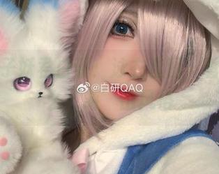 水中仙子妖君白研:泳衣套图,看看我怎么‘游’出风格