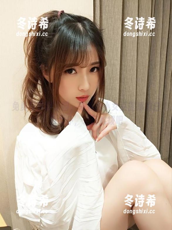 免费写真游乐园，来看看小女巫露娜的白色女仆，轻轻撩拨吧
