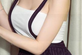 尤果网 – 观看乔依琳女王的图包,一起破解女王的时尚密码!