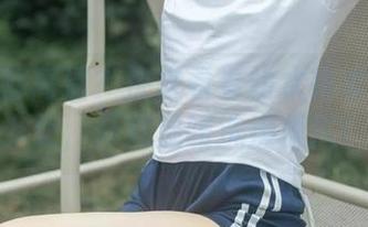 壁纸不够高清？快来看看幼水铃衣的梦浴少女，开启温暖洗澡模式！