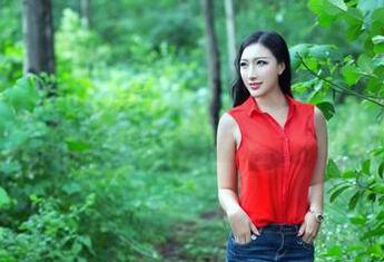 推女郎 – 李丽莎裸足的秘密:每张图片都在撩动你的视线!