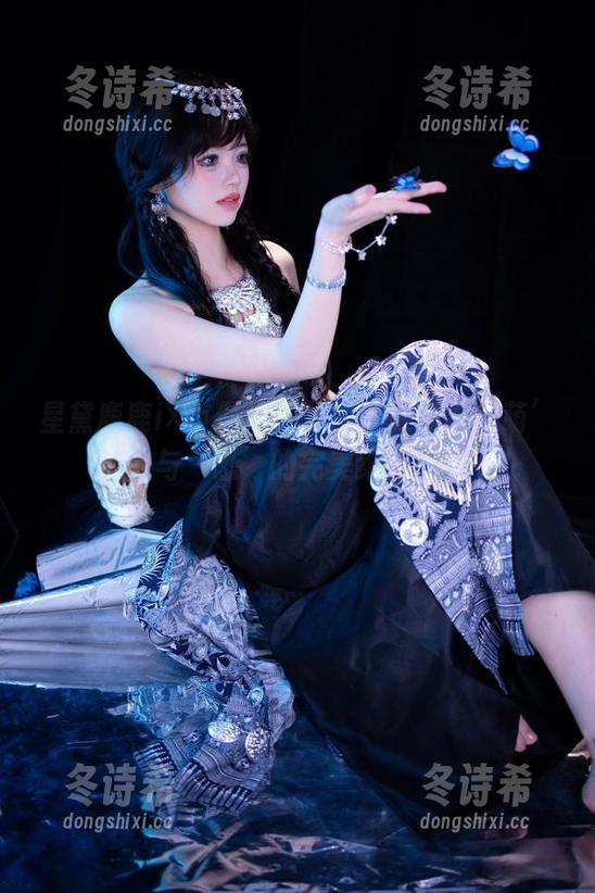 星黛鹿鹿i×小僵尸：从图片更新看‘萌’与‘恐’的完美结合！