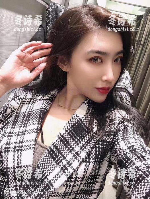 微密圈 - 林子琳喵学姐最新图包，诱惑又不自觉，你准备好了吗？