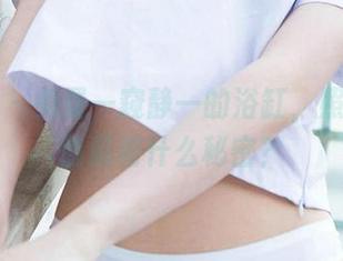 爱尤物 – 免费一窥静一的浴缸,照片背后隐藏着什么秘密?