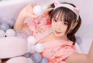 神楽坂真冬的白色气息:阐释冷酷与温暖的美妙结合合集分享