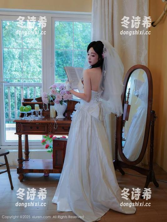 秀人网 - 婠婠么最新连体衣资源，穿上它，轻松切换成时尚达人！