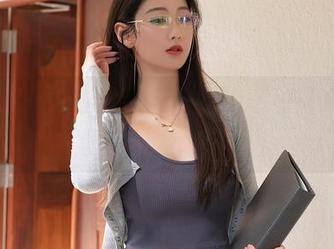 秀人网 – 更新了!小蛮妖的秘书开启极致美图模式