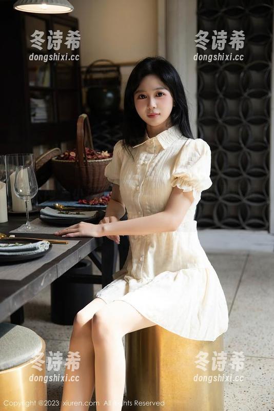 秀人网-小逗逗 秀人网 - 小逗逗的修女写真:不仅是壁纸,还是一个故事的开端