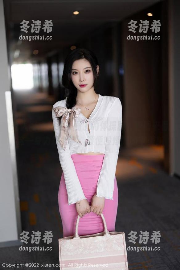 秀人网 - 观看王俪丁的体操服，原图来看这一身力量美学，顺便锻炼我的审美！