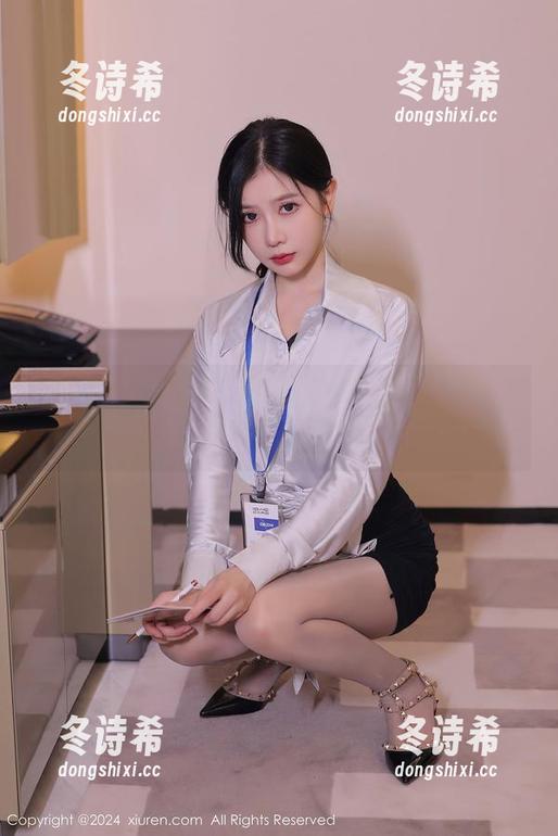 秀人网-美七Mia 秀人网 - 从单调到多彩,美七Mia的连衣裙精选让你眼前一亮