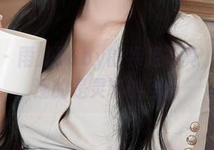 秀人网 – 雨儿baby的裸足写真,视线追逐的是灵魂的自由
