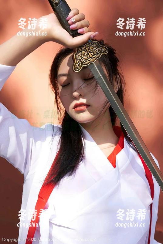 蜜桃社-Cris_卓娅祺 蜜桃社 - 桌边小秘密:Cris_卓娅祺的秘书套图,资源让人忍俊不禁!